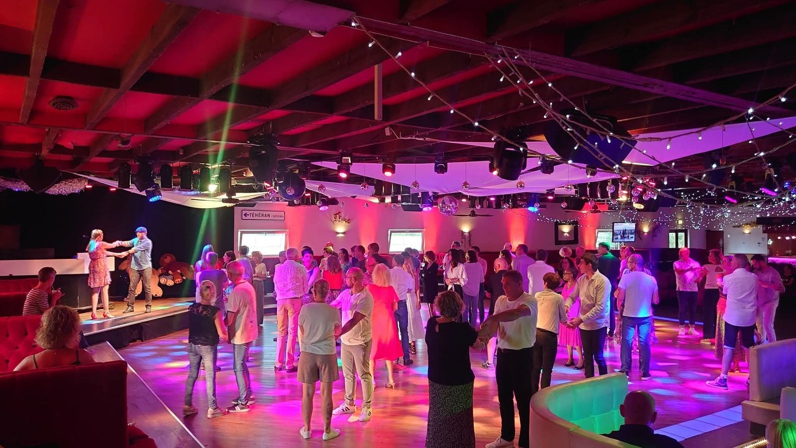 Cours de rock moderne au Manoir à Bailleul — Amoureux des 4 Temps